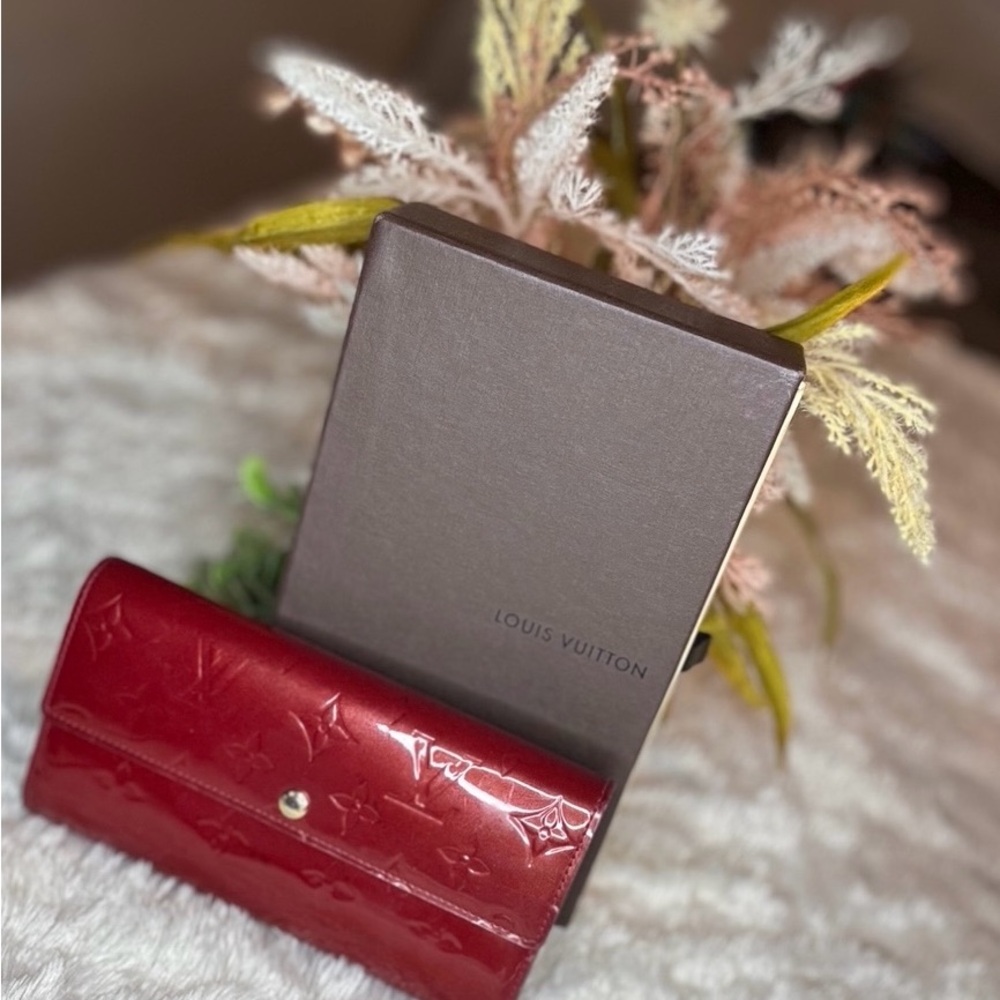 Louis Vuitton Red Wallet with original box